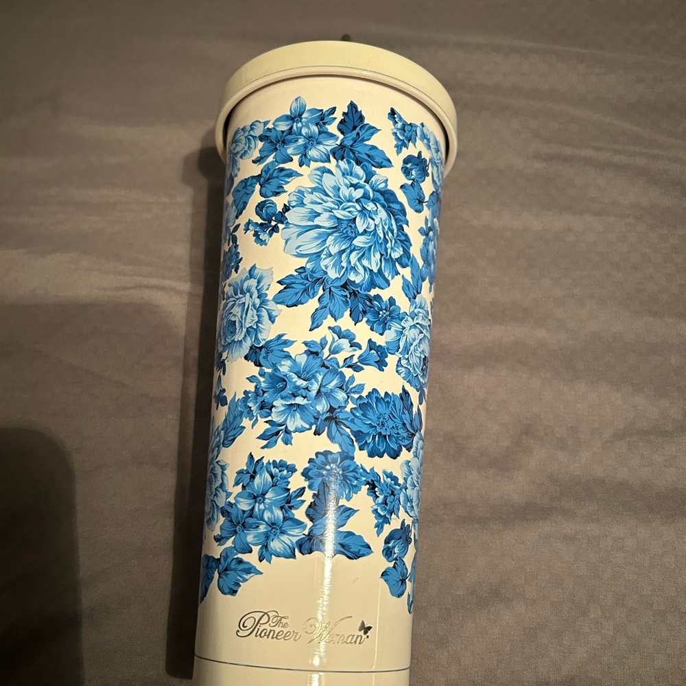 The Pioneer Woman Blue Floral Tumbler